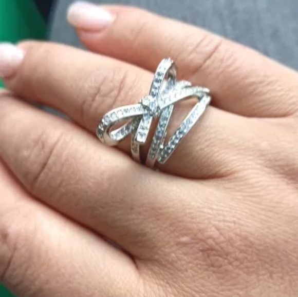 Gorgeous Bow Knot Ring - Picture 5 of 5